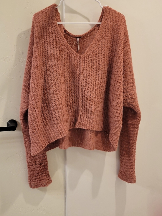 Free People Sweaters - Free People V-Neck Chunky Knit Sweater in Dusty Rose